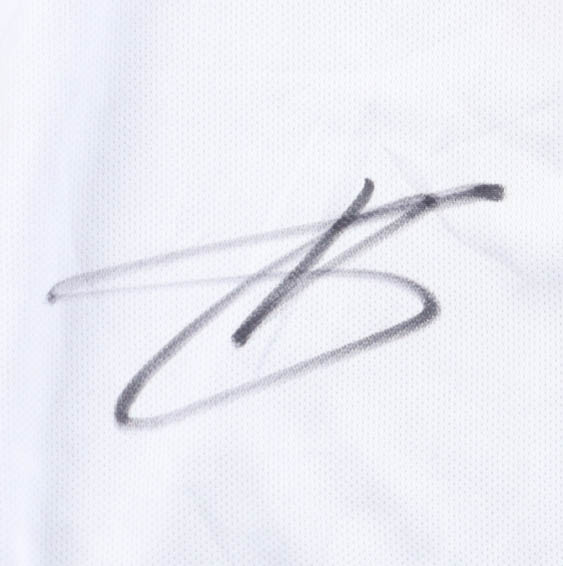 Harry Kane Signed Tottenham Hotspur F.C. Nike Authentic Jersey (JSA) at PristineAuction.com Harry Kane Signed Tottenham Hotspur F.C. Nike Authentic Jersey (JSA) at PristineAuction.com