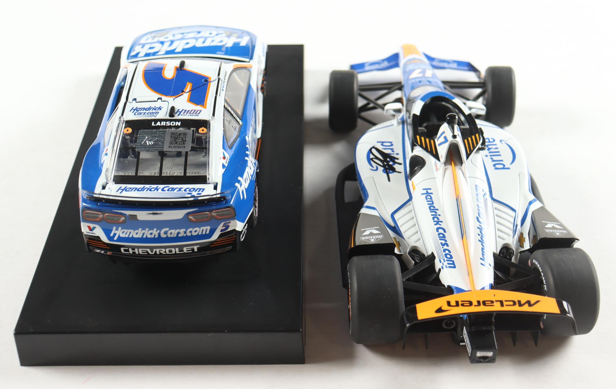 Kyle Larson Signed 2025 H1100 "Coke 600" & "Indy 500" Double | 2-Pack | 1:24/1:18 Diecast Cars (Larson COA) at PristineAuction.com Kyle Larson Signed 2025 H1100 "Coke 600" & "Indy 500" Double | 2-Pack | 1:24/1:18 Diecast Cars (Larson COA) at PristineAuction.com
