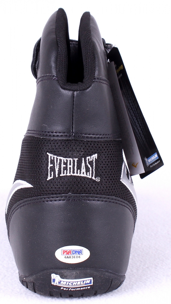 Mike Tyson Signed Everlast Boxing Shoe (PSA COA) Pristine Auction