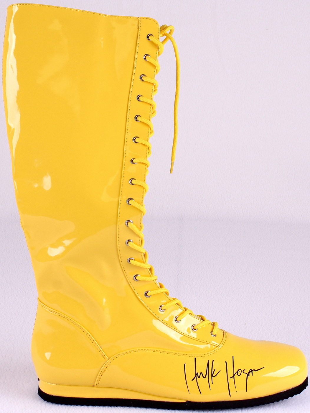 Hulk Hogan Signed Wrestling Boot (Schwartz COA) at PristineAuction.com Hulk Hogan Signed Wrestling Boot (Schwartz COA) at PristineAuction.com
