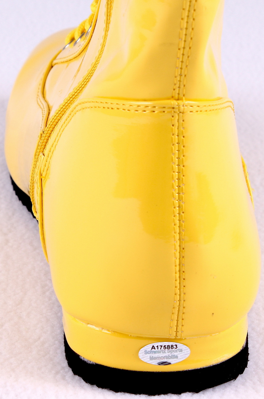 Hulk Hogan Signed Wrestling Boot (Schwartz COA) at PristineAuction.com Hulk Hogan Signed Wrestling Boot (Schwartz COA) at PristineAuction.com