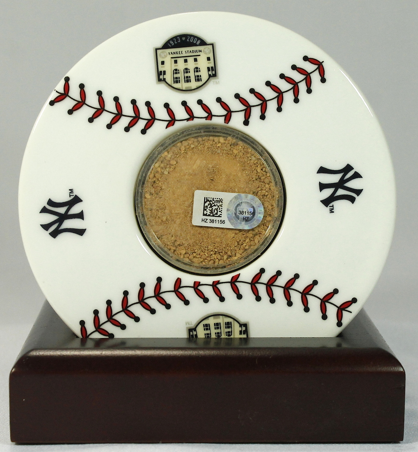 New York Yankees Final Season Coasters With Authentic Field Dirt - Set of 4 (MLB & Steiner COA) at PristineAuction.com New York Yankees Final Season Coasters With Authentic Field Dirt - Set of 4 (MLB & Steiner COA) at PristineAuction.com