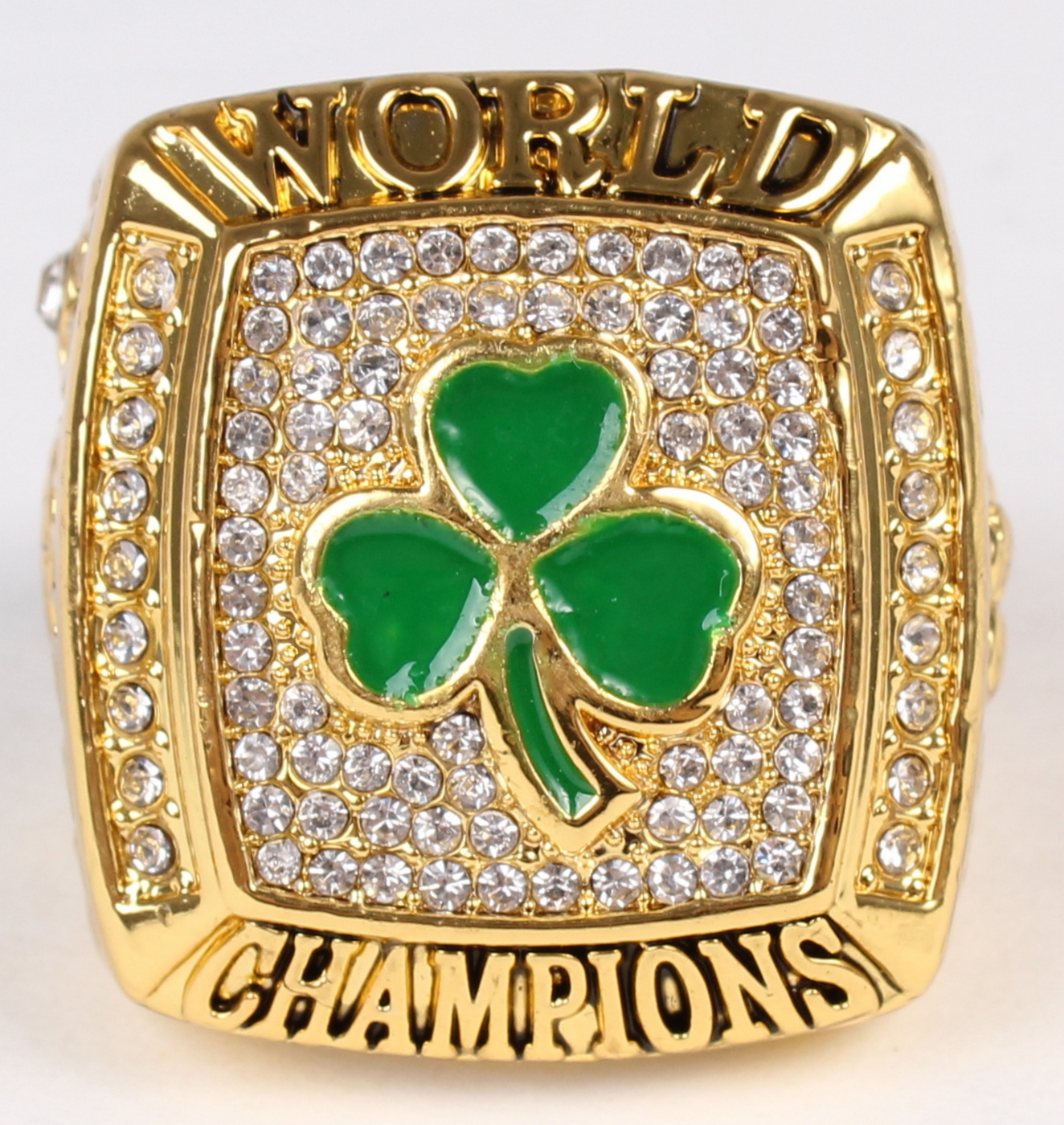 Kevin Garnett Boston Celtics High Quality Replica 2008 NBA World Champions Ring at PristineAuction.com Kevin Garnett Boston Celtics High Quality Replica 2008 NBA World Champions Ring at PristineAuction.com