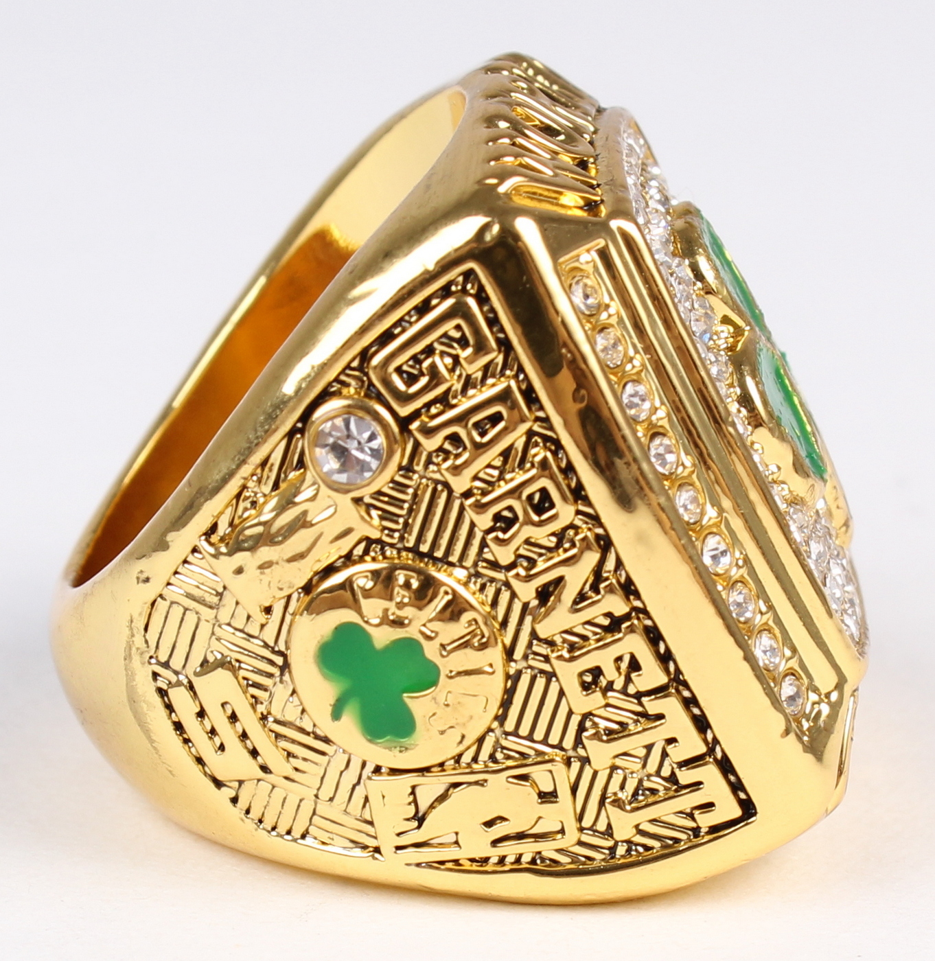 Kevin Garnett Boston Celtics High Quality Replica 2008 NBA World Champions Ring at PristineAuction.com Kevin Garnett Boston Celtics High Quality Replica 2008 NBA World Champions Ring at PristineAuction.com
