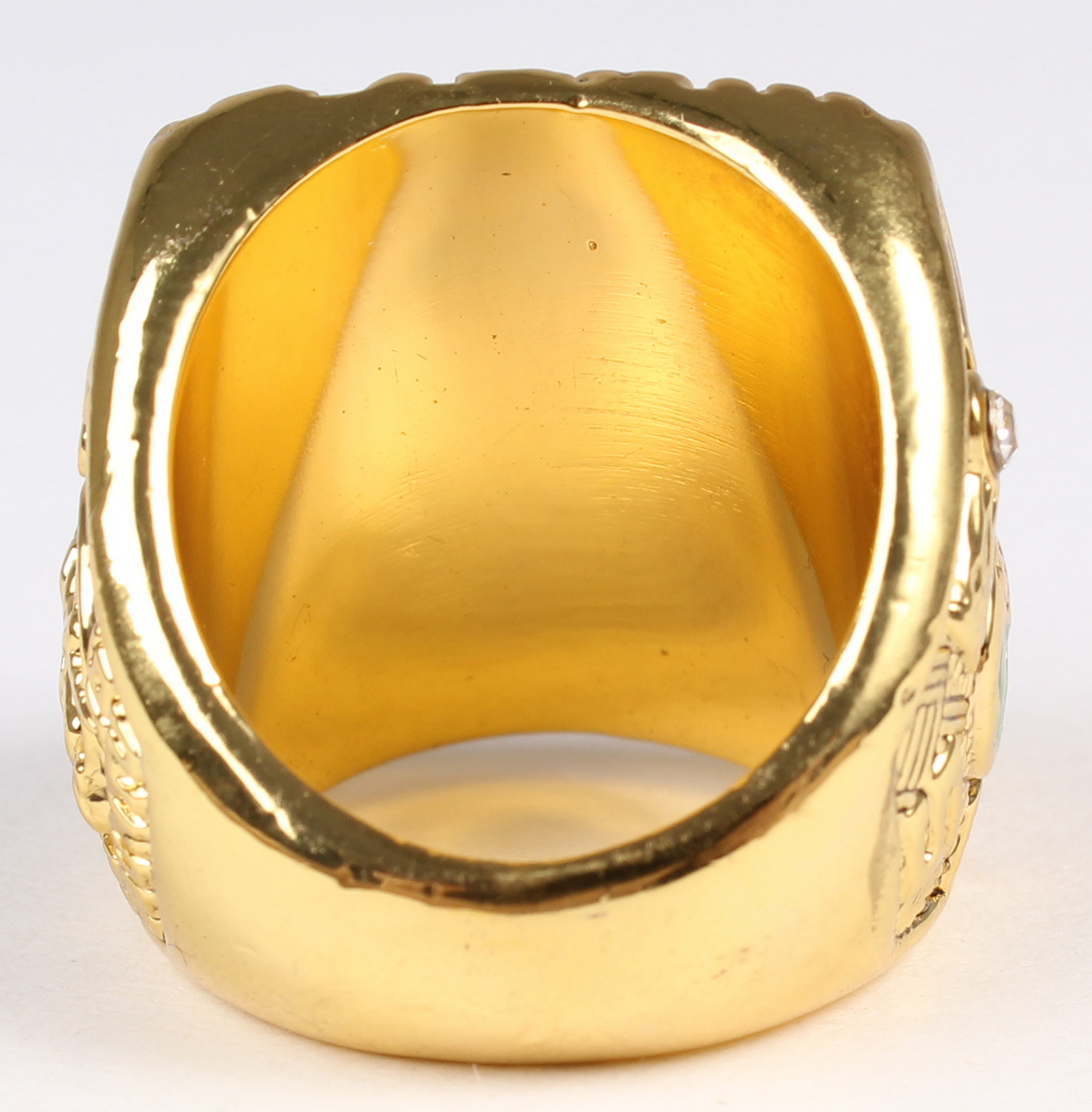 Kevin Garnett Boston Celtics High Quality Replica 2008 NBA World Champions Ring at PristineAuction.com Kevin Garnett Boston Celtics High Quality Replica 2008 NBA World Champions Ring at PristineAuction.com