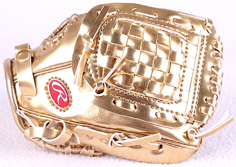 Hank Aaron Signed Rawlings Gold Glove Mini-Baseball Glove with Display Case (JSA COA) at PristineAuction.com Hank Aaron Signed Rawlings Gold Glove Mini-Baseball Glove with Display Case (JSA COA) at PristineAuction.com