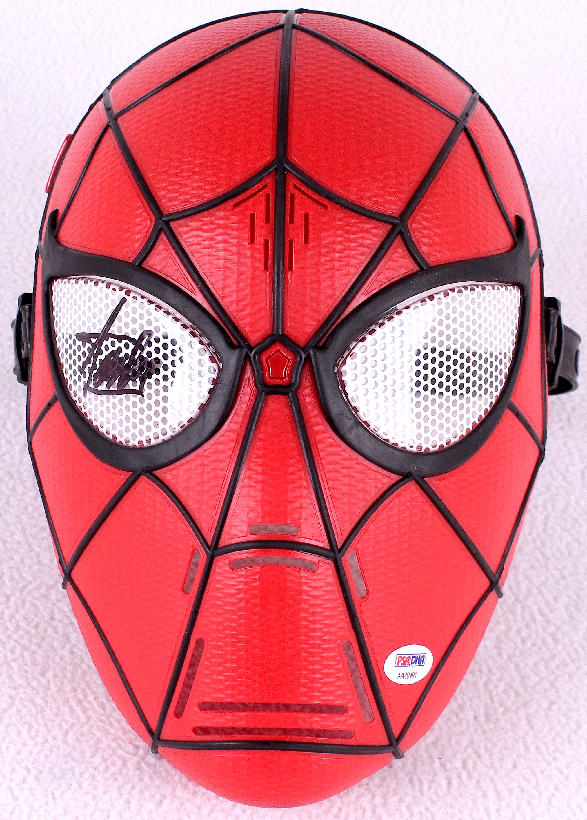 Stan Lee Signed "Spider-Man" Marvel Full-Size Mask in High Quality Display Case (PSA COA) at PristineAuction.com Stan Lee Signed "Spider-Man" Marvel Full-Size Mask in High Quality Display Case (PSA COA) at PristineAuction.com