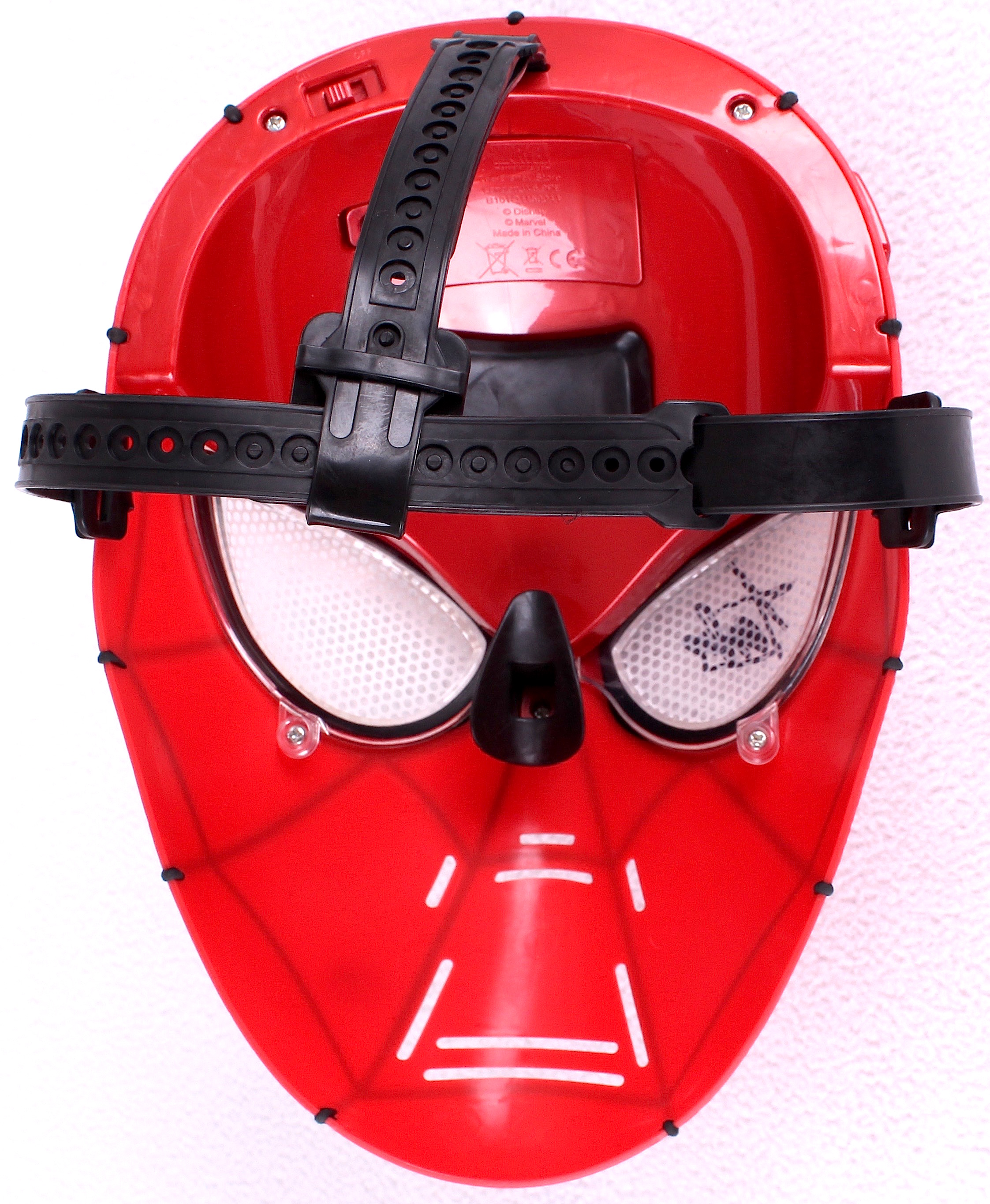 Stan Lee Signed "Spider-Man" Marvel Full-Size Mask in High Quality Display Case (PSA COA) at PristineAuction.com Stan Lee Signed "Spider-Man" Marvel Full-Size Mask in High Quality Display Case (PSA COA) at PristineAuction.com