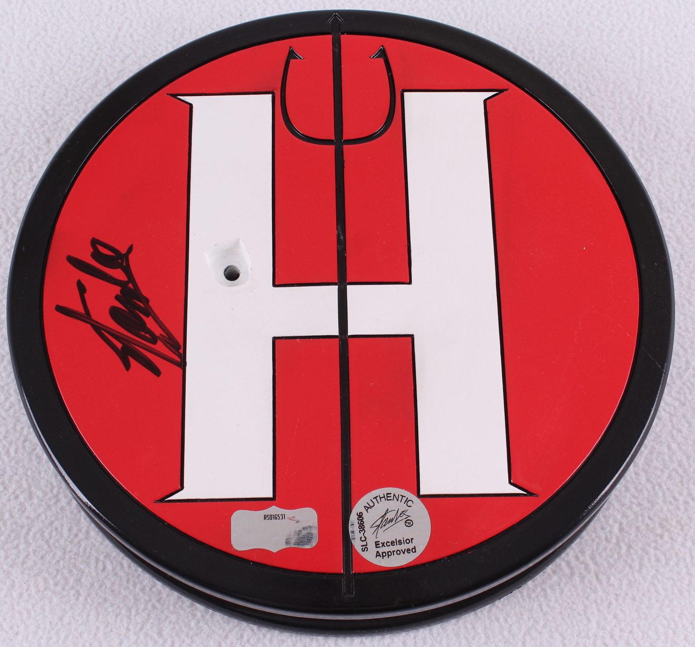 Stan Lee Signed LE "Emma Frost" Premium Format Marvel Action Figure with Original Box (Radtke COA & Stan Lee Hologram) at PristineAuction.com Stan Lee Signed LE "Emma Frost" Premium Format Marvel Action Figure with Original Box (Radtke COA & Stan Lee Hologram) at PristineAuction.com