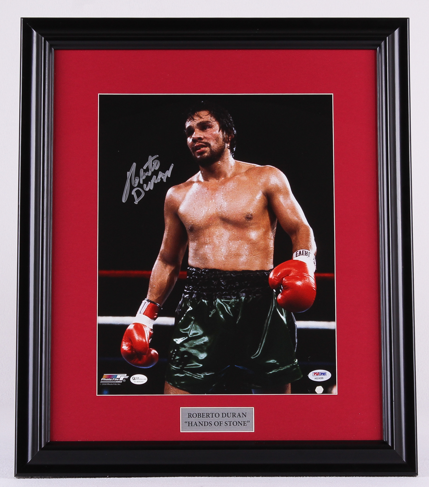 Roberto Duran Signed 17x20 Custom Framed Photo Display (PSA COA) at PristineAuction.com Roberto Duran Signed 17x20 Custom Framed Photo Display (PSA COA) at PristineAuction.com