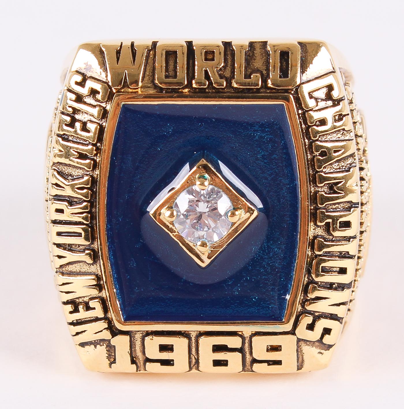 Tom Seaver Mets High Quality Replica 1969 World Series Championship Ring at PristineAuction.com Tom Seaver Mets High Quality Replica 1969 World Series Championship Ring at PristineAuction.com