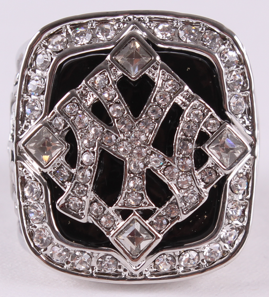 Derek Jeter Yankees High Quality Replica 2008 World Series Championship Ring at PristineAuction.com Derek Jeter Yankees High Quality Replica 2008 World Series Championship Ring at PristineAuction.com