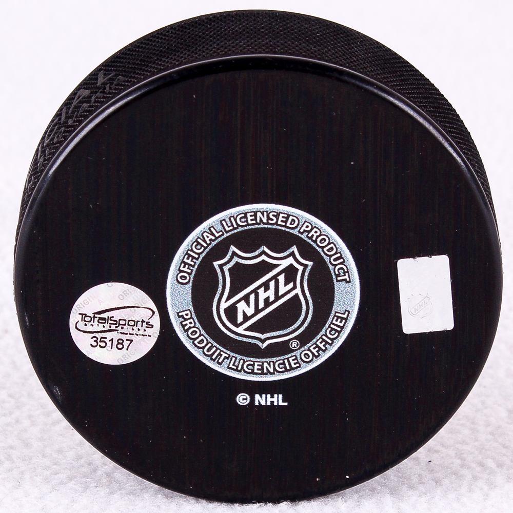 Evgeni Malkin Signed Penguins Logo Hockey Puck (TSE) at PristineAuction.com Evgeni Malkin Signed Penguins Logo Hockey Puck (TSE) at PristineAuction.com