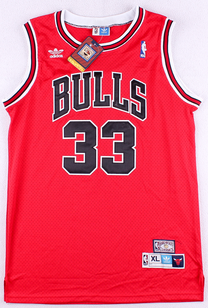 Scottie Pippen Signed Bulls Jersey (JSA COA) at PristineAuction.com Scottie Pippen Signed Bulls Jersey (JSA COA) at PristineAuction.com