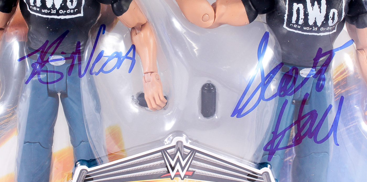 Kevin Nash & Scott Hall Signed "Battle Pack" WWE Action Figures with Original Box (MAB COA) at PristineAuction.com Kevin Nash & Scott Hall Signed "Battle Pack" WWE Action Figures with Original Box (MAB COA) at PristineAuction.com