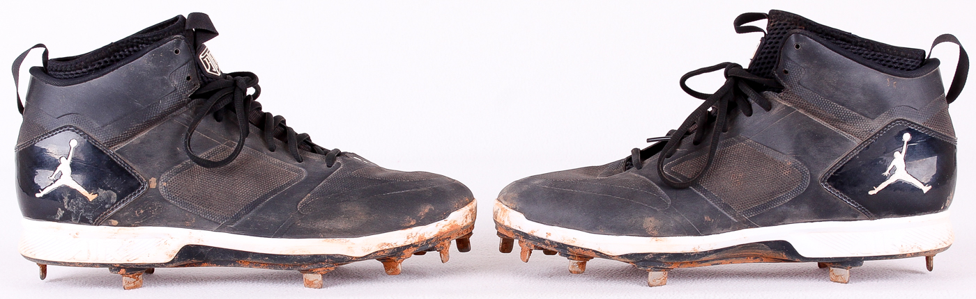 Pair of (2) Derek Jeter Yankees 2014 Game-Used Custom Jeter Nike Cleats (Steiner COA) at PristineAuction.com Pair of (2) Derek Jeter Yankees 2014 Game-Used Custom Jeter Nike Cleats (Steiner COA) at PristineAuction.com