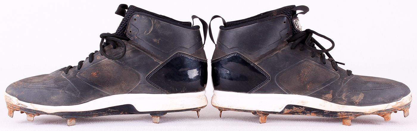 Pair of (2) Derek Jeter Yankees 2014 Game-Used Custom Jeter Nike Cleats (Steiner COA) at PristineAuction.com Pair of (2) Derek Jeter Yankees 2014 Game-Used Custom Jeter Nike Cleats (Steiner COA) at PristineAuction.com