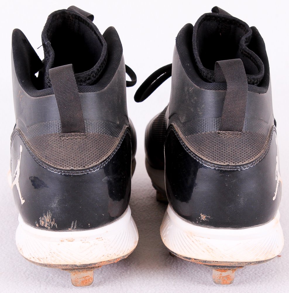 Pair of (2) Derek Jeter Yankees 2014 Game-Used Custom Jeter Nike Cleats (Steiner COA) at PristineAuction.com Pair of (2) Derek Jeter Yankees 2014 Game-Used Custom Jeter Nike Cleats (Steiner COA) at PristineAuction.com