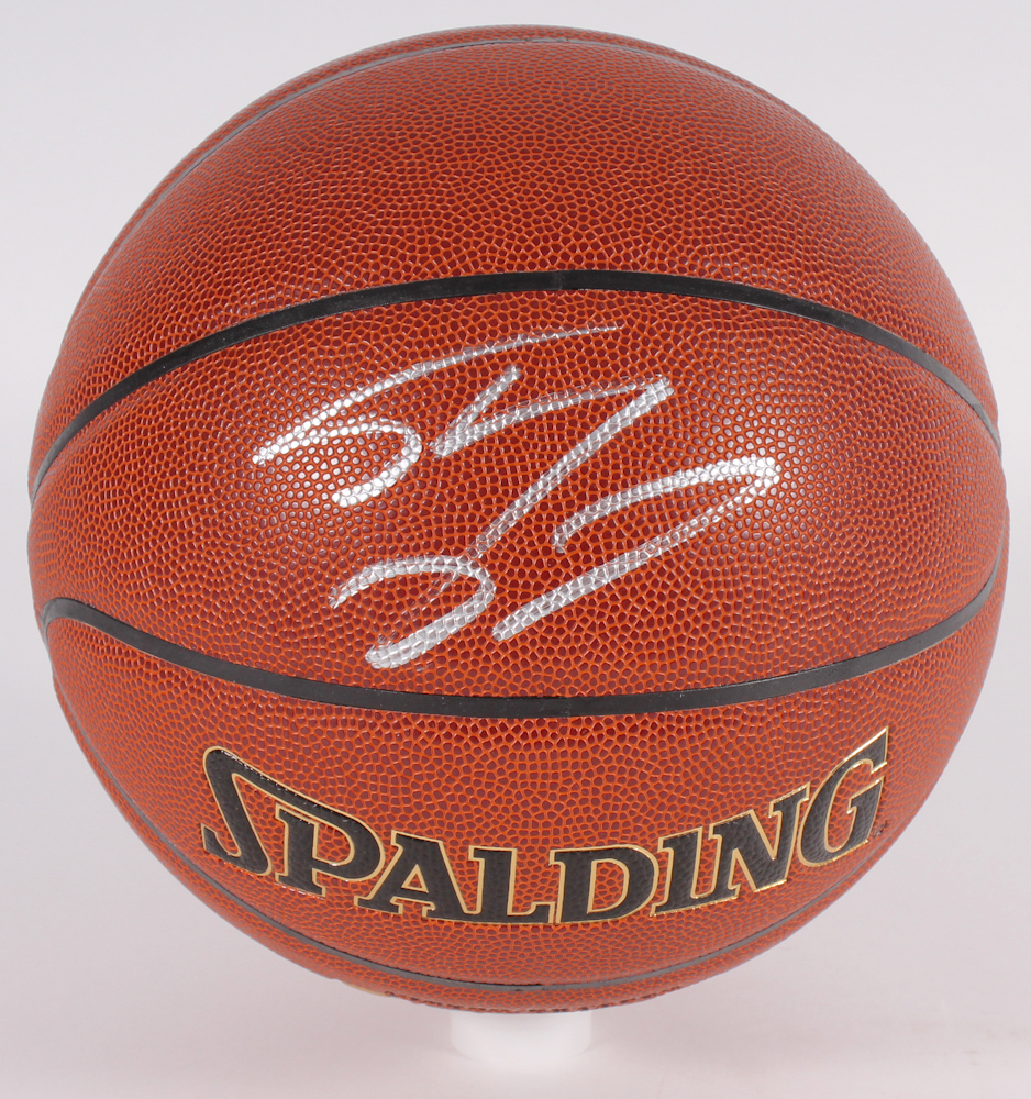 Shaquille O'Neal Signed NBA Basketball (Schwartz) at PristineAuction.com Shaquille O'Neal Signed NBA Basketball (Schwartz) at PristineAuction.com
