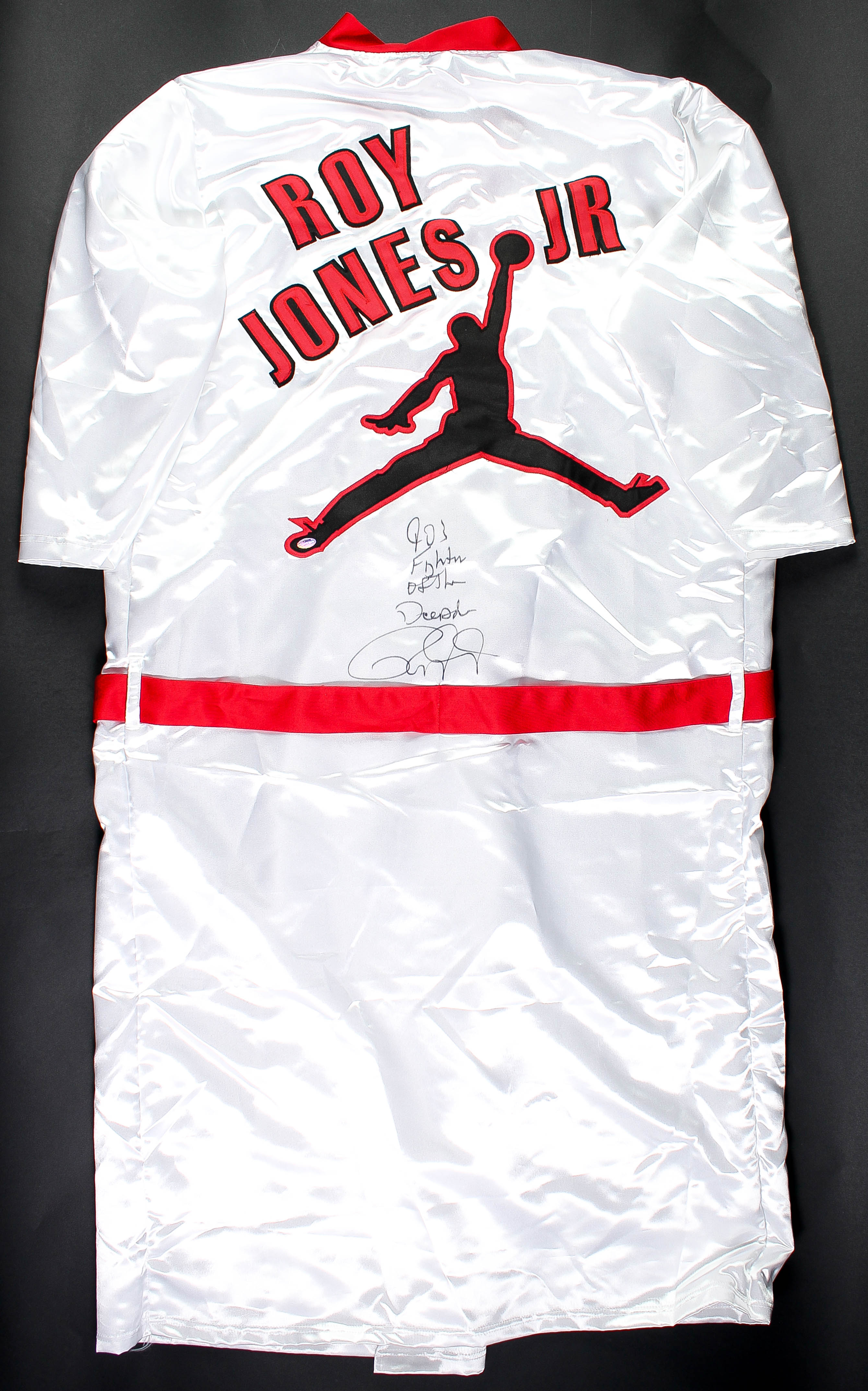 Roy Jones Jr. Signed Boxing Robe Inscribed "90's Fighter Of The Decade" (Schwartz COA) at PristineAuction.com Roy Jones Jr. Signed Boxing Robe Inscribed "90's Fighter Of The Decade" (Schwartz COA) at PristineAuction.com