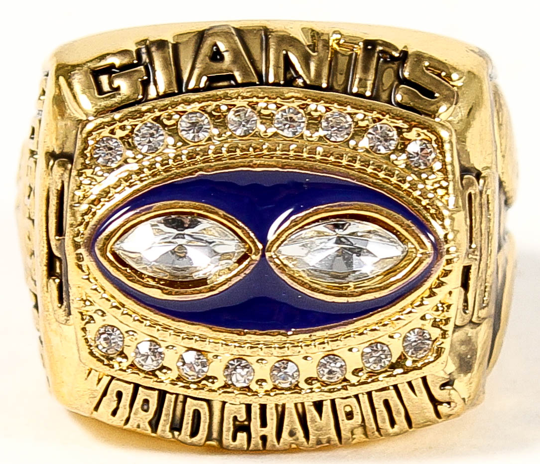 Jeff Hostetler New York Giants High Quality Replica 1990 Super Bowl XXV Championship Ring at PristineAuction.com Jeff Hostetler New York Giants High Quality Replica 1990 Super Bowl XXV Championship Ring at PristineAuction.com