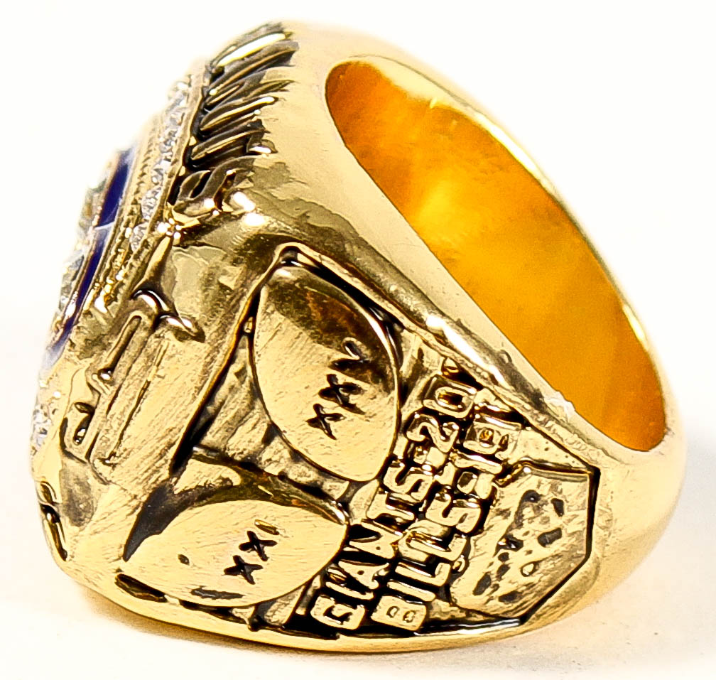 Jeff Hostetler New York Giants High Quality Replica 1990 Super Bowl XXV Championship Ring at PristineAuction.com Jeff Hostetler New York Giants High Quality Replica 1990 Super Bowl XXV Championship Ring at PristineAuction.com