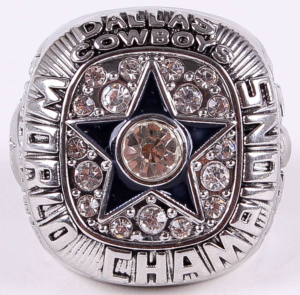 Roger Staubach Dallas Cowboys 1971 High Quality Replica Super Bowl Championship Ring at PristineAuction.com Roger Staubach Dallas Cowboys 1971 High Quality Replica Super Bowl Championship Ring at PristineAuction.com
