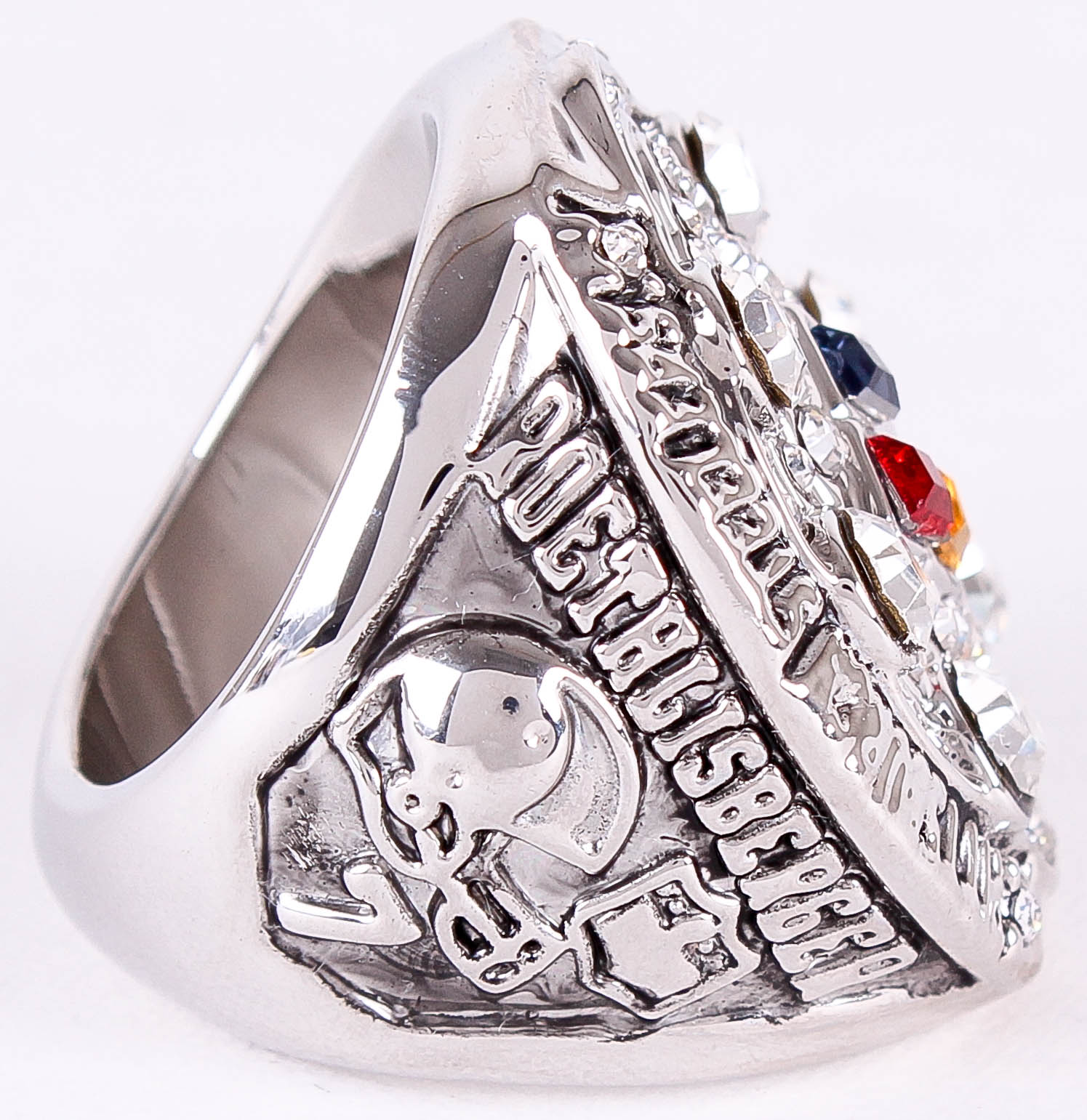 Ben Roethlisberger Pittsburgh Steelers High Quality Replica 2008 Super Bowl XLIII Championship Ring at PristineAuction.com Ben Roethlisberger Pittsburgh Steelers High Quality Replica 2008 Super Bowl XLIII Championship Ring at PristineAuction.com