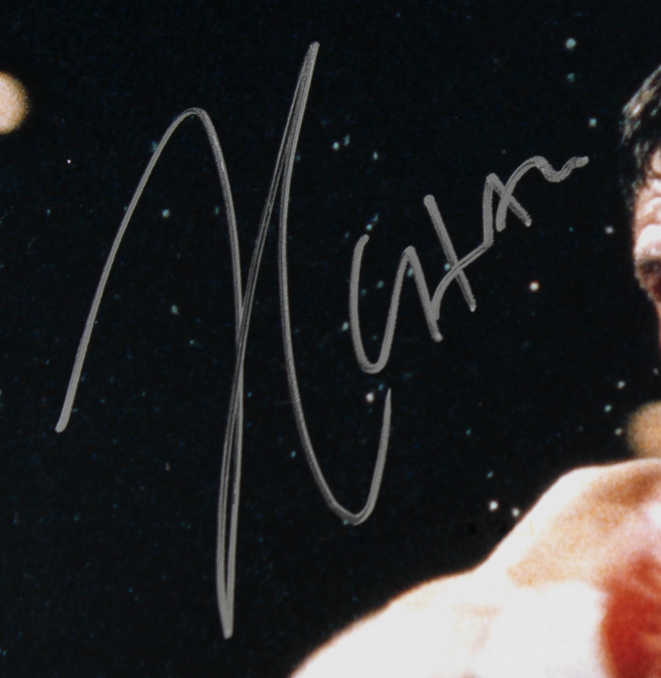 Julio Cesar Chavez Signed 11x14 Photo (PSA COA) at PristineAuction.com Julio Cesar Chavez Signed 11x14 Photo (PSA COA) at PristineAuction.com