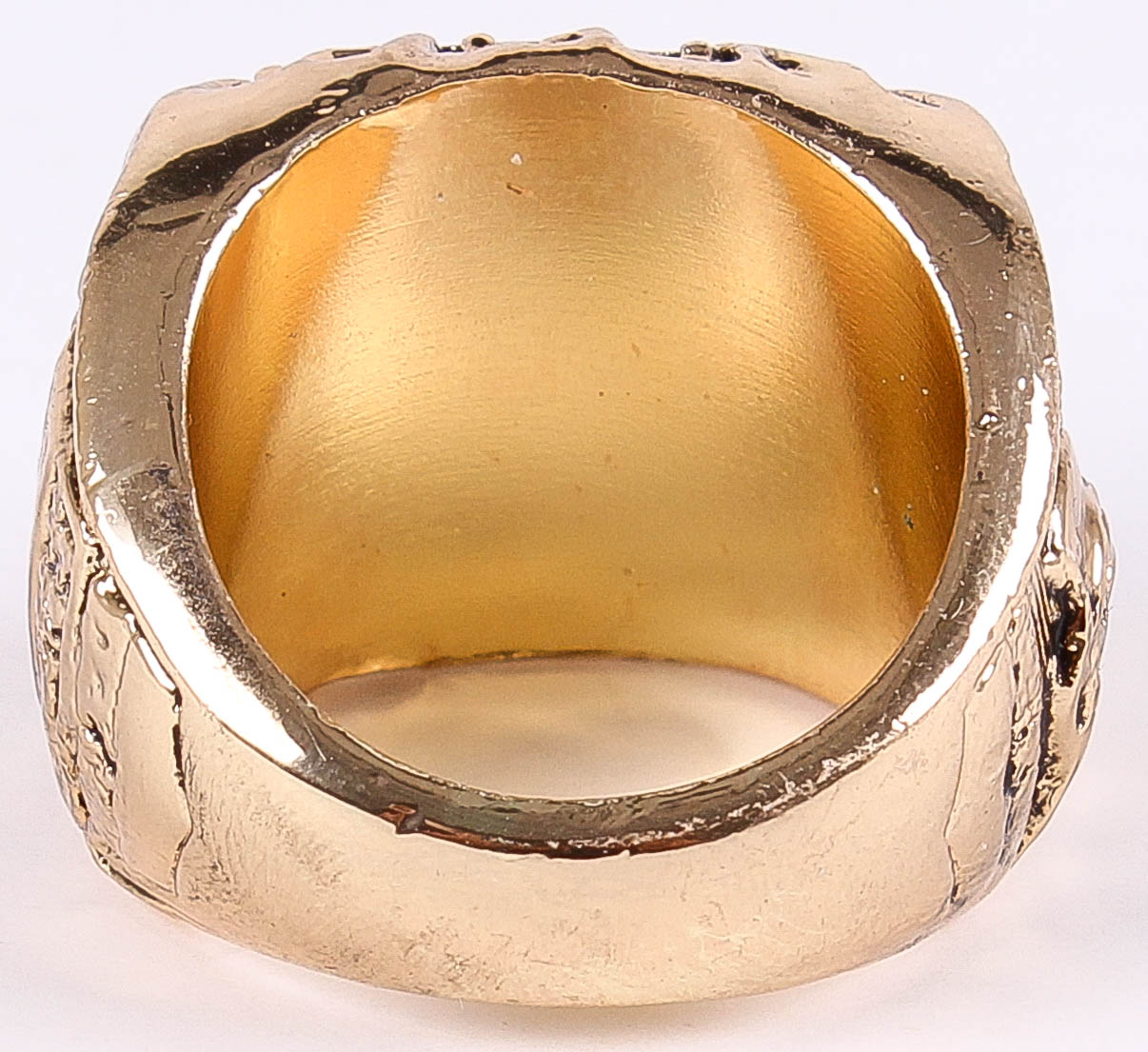 George Allen Washington Redskins High Quality Replica 1972 NFC Championship Ring at PristineAuction.com George Allen Washington Redskins High Quality Replica 1972 NFC Championship Ring at PristineAuction.com