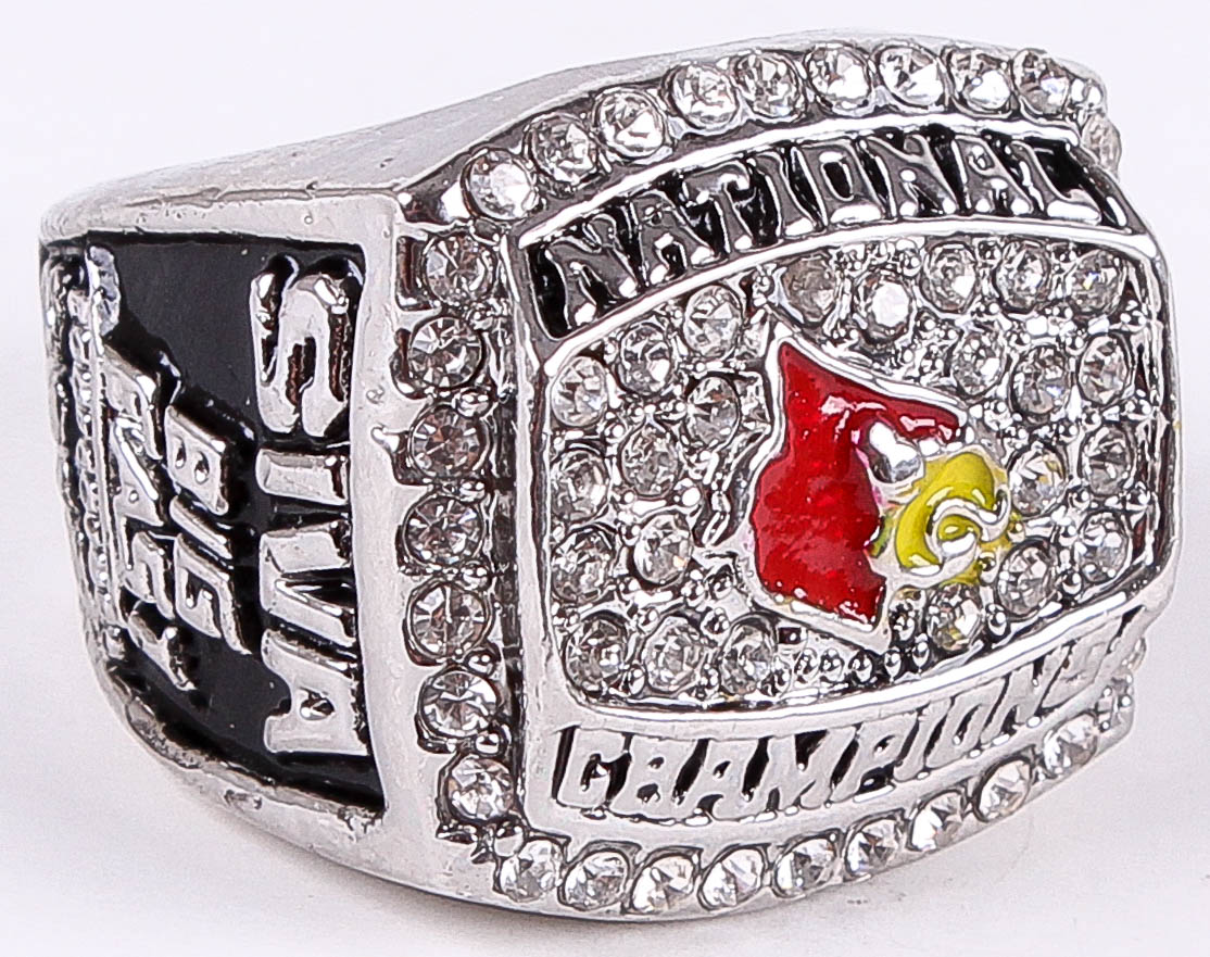 Louisville Cardinals High Quality Replica 2013 National Championship Ring at PristineAuction.com Louisville Cardinals High Quality Replica 2013 National Championship Ring at PristineAuction.com