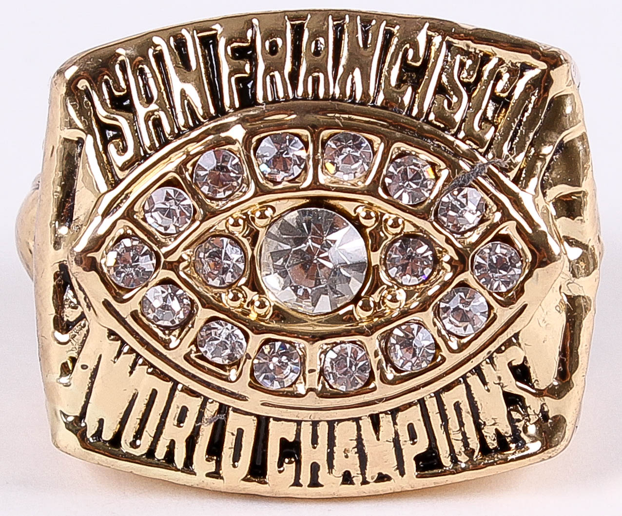 Lynn Thomas San Francisco 49ers High Quality Replica 1982 Super Bowl XVI Championship Ring at PristineAuction.com Lynn Thomas San Francisco 49ers High Quality Replica 1982 Super Bowl XVI Championship Ring at PristineAuction.com