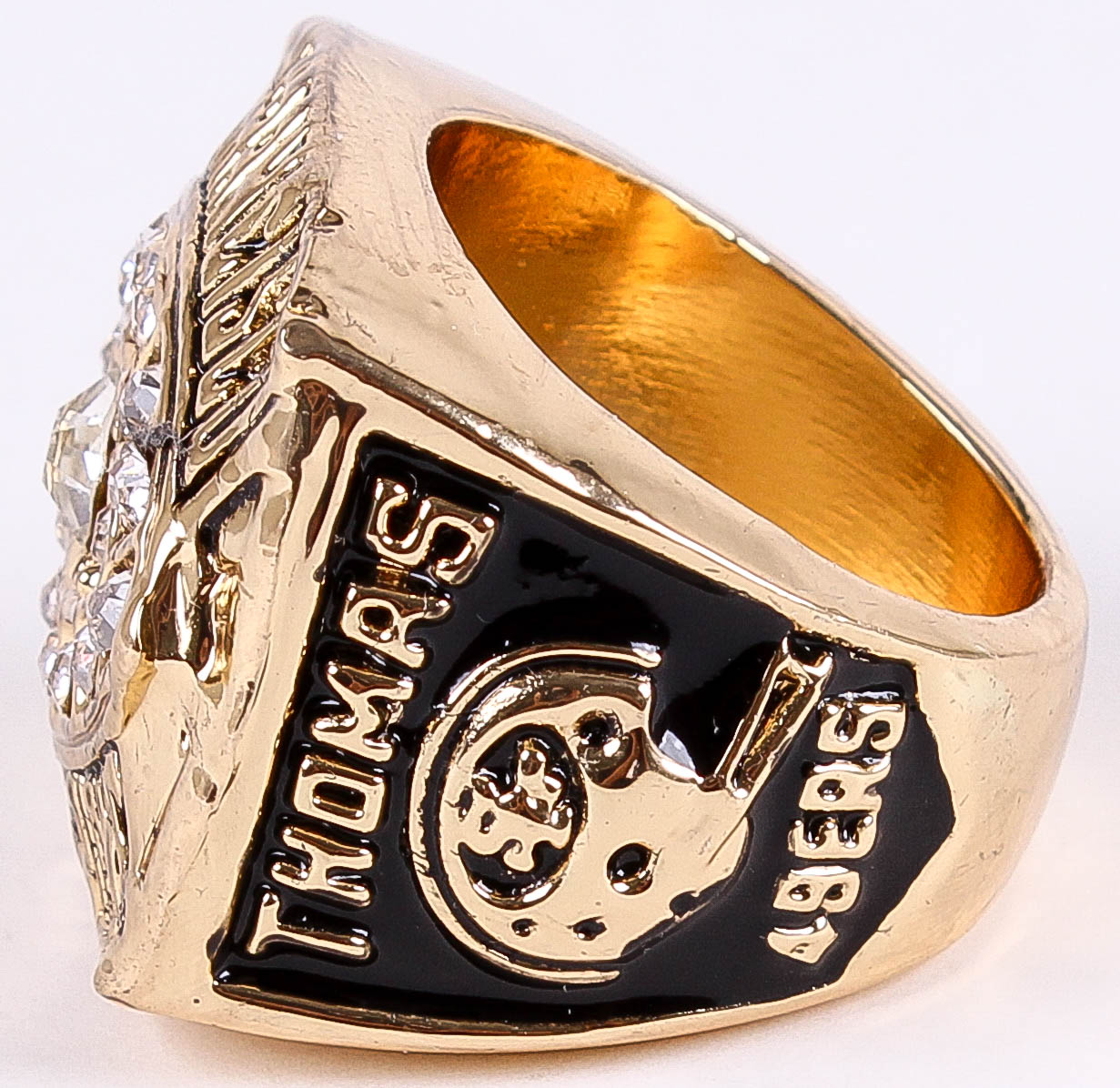 Lynn Thomas San Francisco 49ers High Quality Replica 1982 Super Bowl XVI Championship Ring at PristineAuction.com Lynn Thomas San Francisco 49ers High Quality Replica 1982 Super Bowl XVI Championship Ring at PristineAuction.com