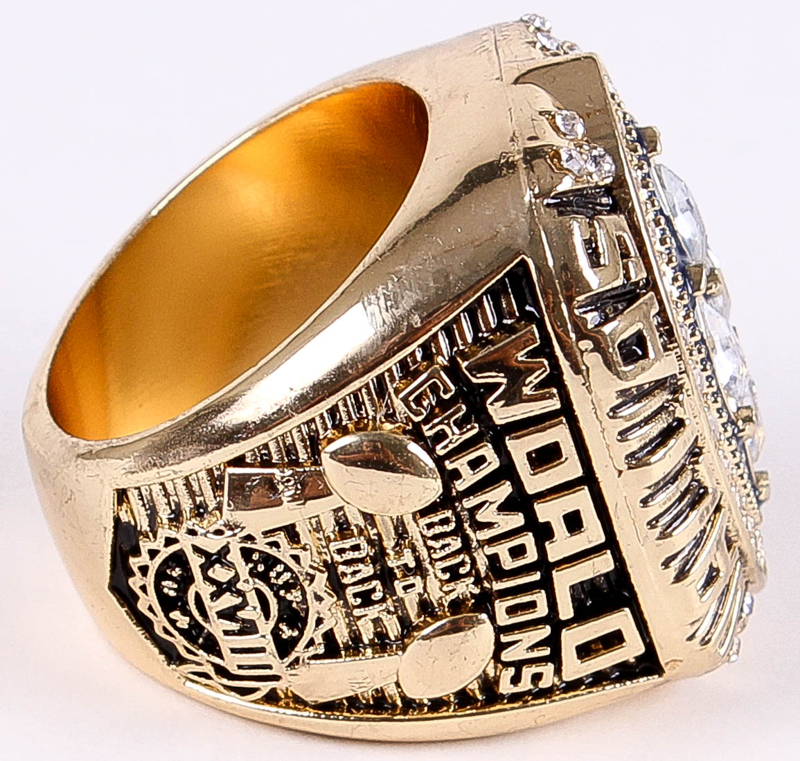 Michael Irvin 1993 Dallas Cowboys Super Bowl Championship XXVIII Replica Ring at PristineAuction.com Michael Irvin 1993 Dallas Cowboys Super Bowl Championship XXVIII Replica Ring at PristineAuction.com