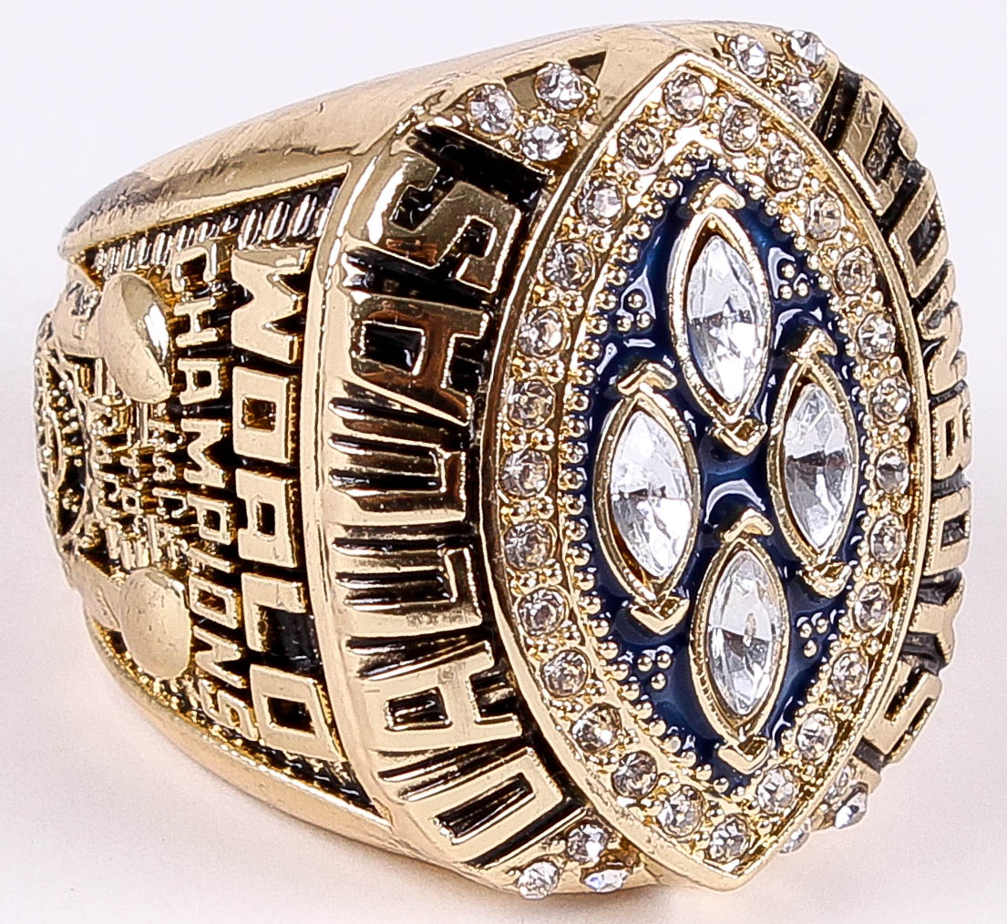 Michael Irvin 1993 Dallas Cowboys Super Bowl Championship XXVIII Replica Ring at PristineAuction.com Michael Irvin 1993 Dallas Cowboys Super Bowl Championship XXVIII Replica Ring at PristineAuction.com