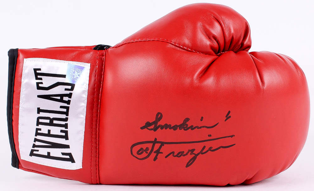 "Smokin'" Joe Frazier Signed Everlast Boxing Glove (Super Star COA) at PristineAuction.com "Smokin'" Joe Frazier Signed Everlast Boxing Glove (Super Star COA) at PristineAuction.com
