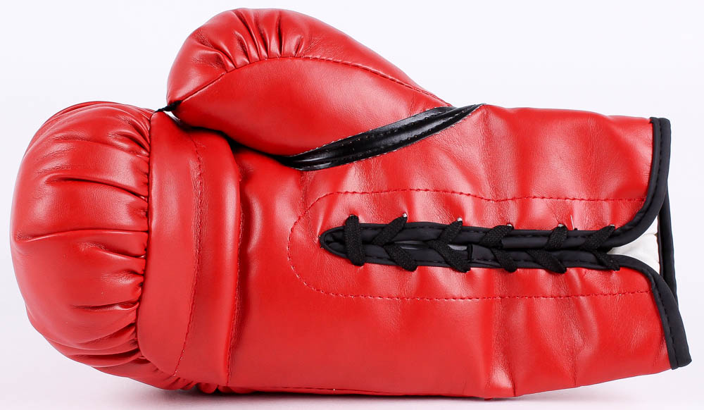 "Smokin'" Joe Frazier Signed Everlast Boxing Glove (Super Star COA) at PristineAuction.com "Smokin'" Joe Frazier Signed Everlast Boxing Glove (Super Star COA) at PristineAuction.com