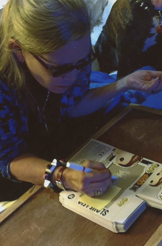 Carrie Fisher Signed "Star Wars" Princess Leia Funko POP! Vinyl Bobble Head (Radtke COA) at PristineAuction.com Carrie Fisher Signed "Star Wars" Princess Leia Funko POP! Vinyl Bobble Head (Radtke COA) at PristineAuction.com