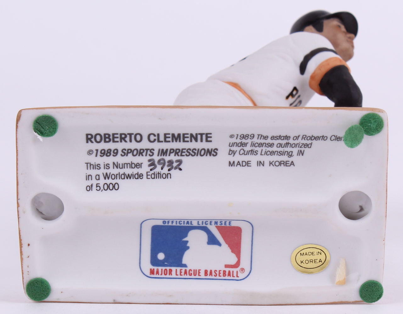 Roberto Clemente Pirates LE 1989 Sports Impressions Ceramic Figurine (Sports Impressions COA) at PristineAuction.com Roberto Clemente Pirates LE 1989 Sports Impressions Ceramic Figurine (Sports Impressions COA) at PristineAuction.com