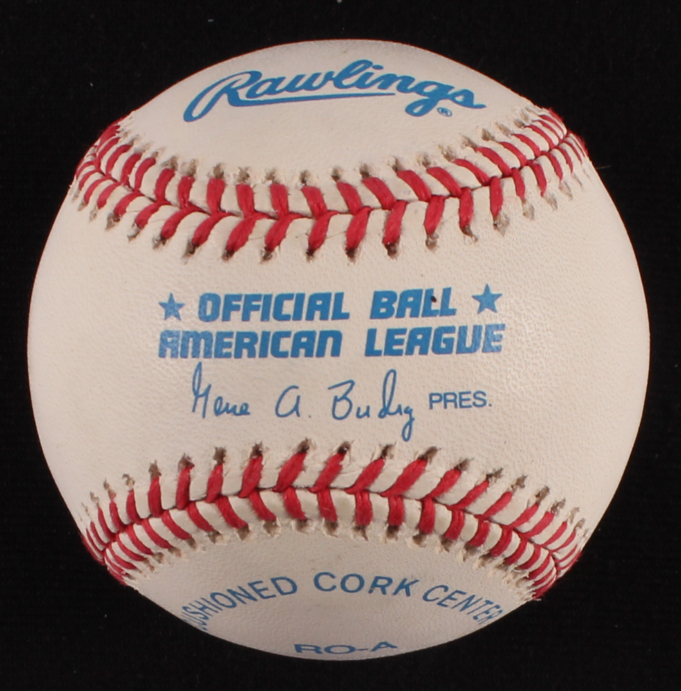 Russ Davis Signed OAL Baseball (MLB Alumni COA) at PristineAuction.com Russ Davis Signed OAL Baseball (MLB Alumni COA) at PristineAuction.com