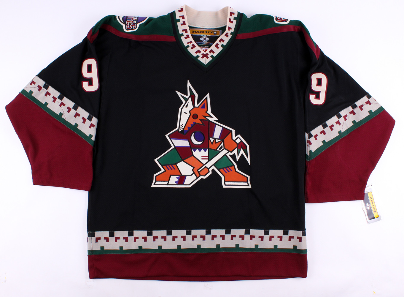 Wayne Gretzky Signed Coyotes Jersey (WG Authentic COA) at PristineAuction.com Wayne Gretzky Signed Coyotes Jersey (WG Authentic COA) at PristineAuction.com