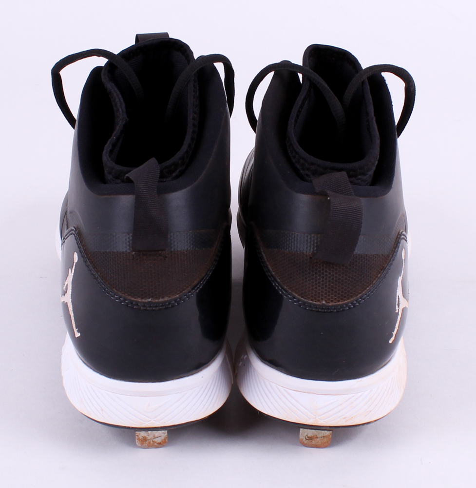 Pair of (2) Derek Jeter Yankees 2014 Game-Used Custom Jeter Nike Cleats (Steiner COA) at PristineAuction.com Pair of (2) Derek Jeter Yankees 2014 Game-Used Custom Jeter Nike Cleats (Steiner COA) at PristineAuction.com