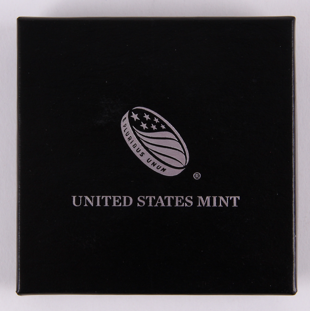 November 17, 1969 Yankee Clipper / Apollo 12 Lunar Landing Gold Commemorative Coin with Original Case at PristineAuction.com November 17, 1969 Yankee Clipper / Apollo 12 Lunar Landing Gold Commemorative Coin with Original Case at PristineAuction.com