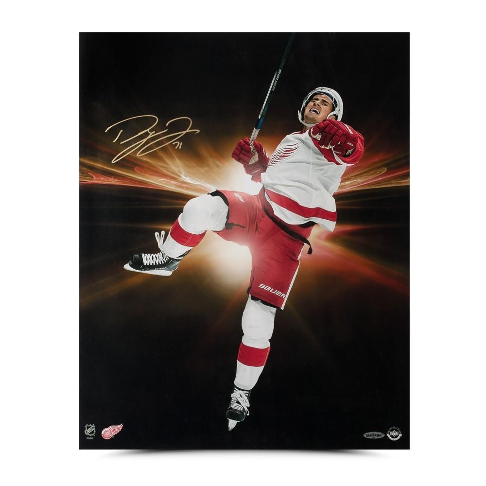 Dylan Larkin Signed Red Wings Celebration 16x20 Photo (UDA COA) at PristineAuction.com Dylan Larkin Signed Red Wings Celebration 16x20 Photo (UDA COA) at PristineAuction.com
