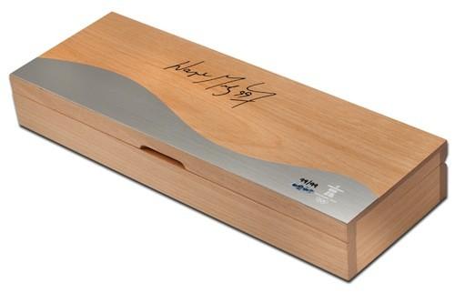 Wayne Gretzky Signed LE 2010 Olympic Torch Box with BIRKS Replica Torch (UDA COA) at PristineAuction.com Wayne Gretzky Signed LE 2010 Olympic Torch Box with BIRKS Replica Torch (UDA COA) at PristineAuction.com