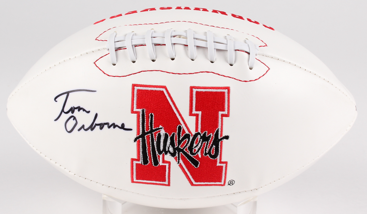 Tom Osborne Signed Nebraska Huskers Logo Football (PSA COA) at PristineAuction.com Tom Osborne Signed Nebraska Huskers Logo Football (PSA COA) at PristineAuction.com
