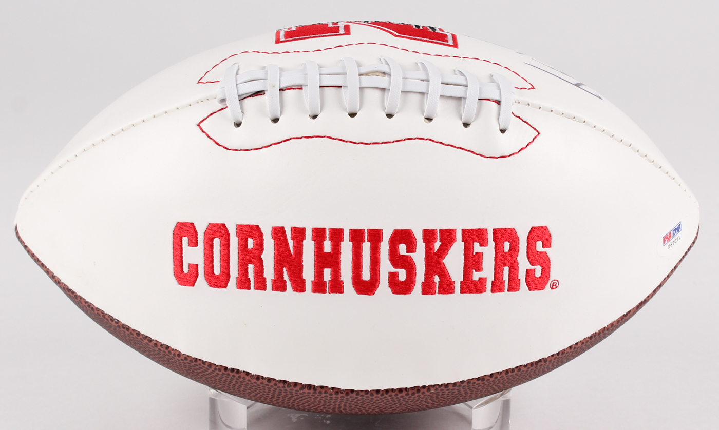 Tom Osborne Signed Nebraska Huskers Logo Football (PSA COA) at PristineAuction.com Tom Osborne Signed Nebraska Huskers Logo Football (PSA COA) at PristineAuction.com