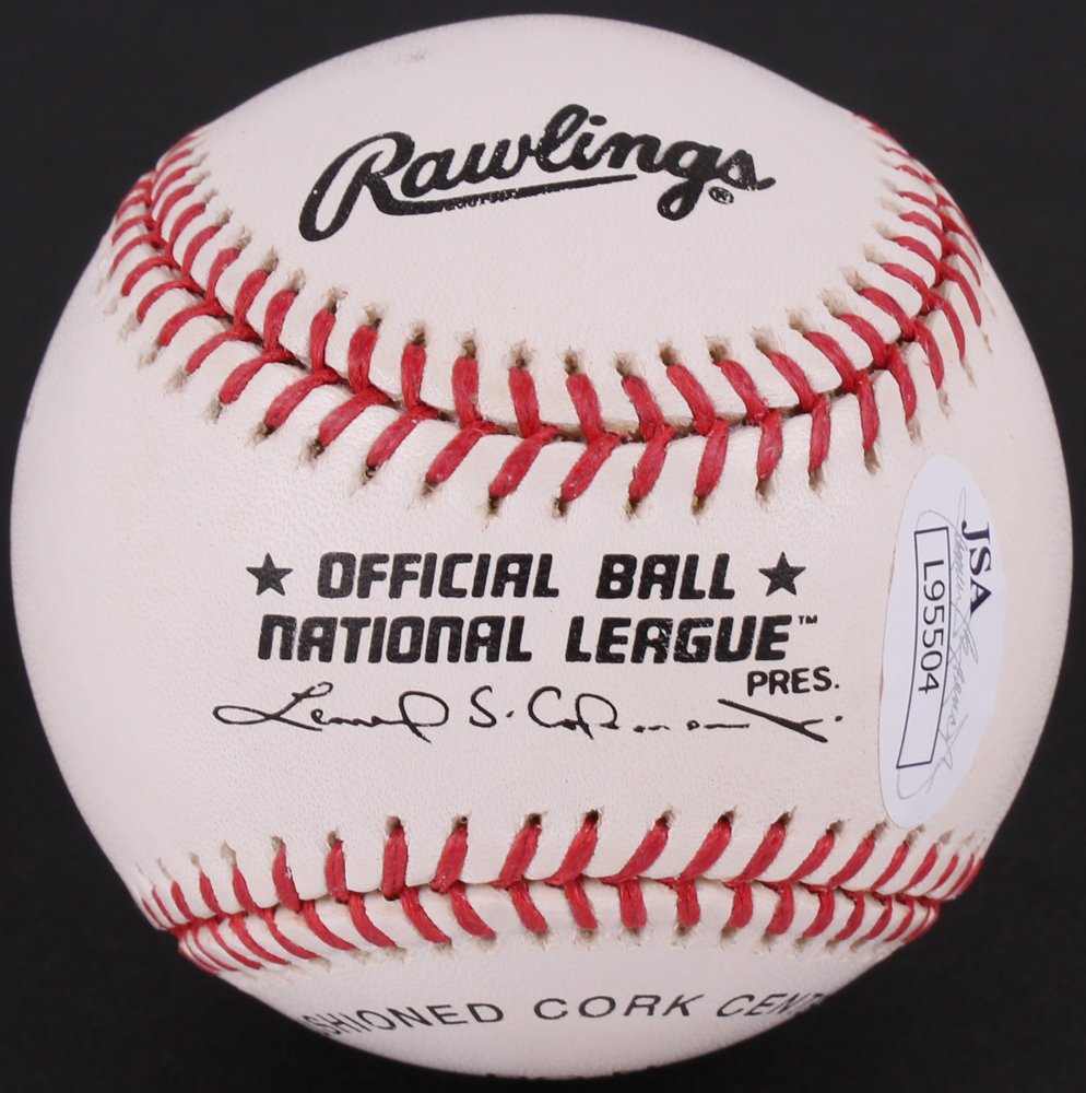 Greg Maddux Signed ONL Baseball (JSA COA) at PristineAuction.com Greg Maddux Signed ONL Baseball (JSA COA) at PristineAuction.com