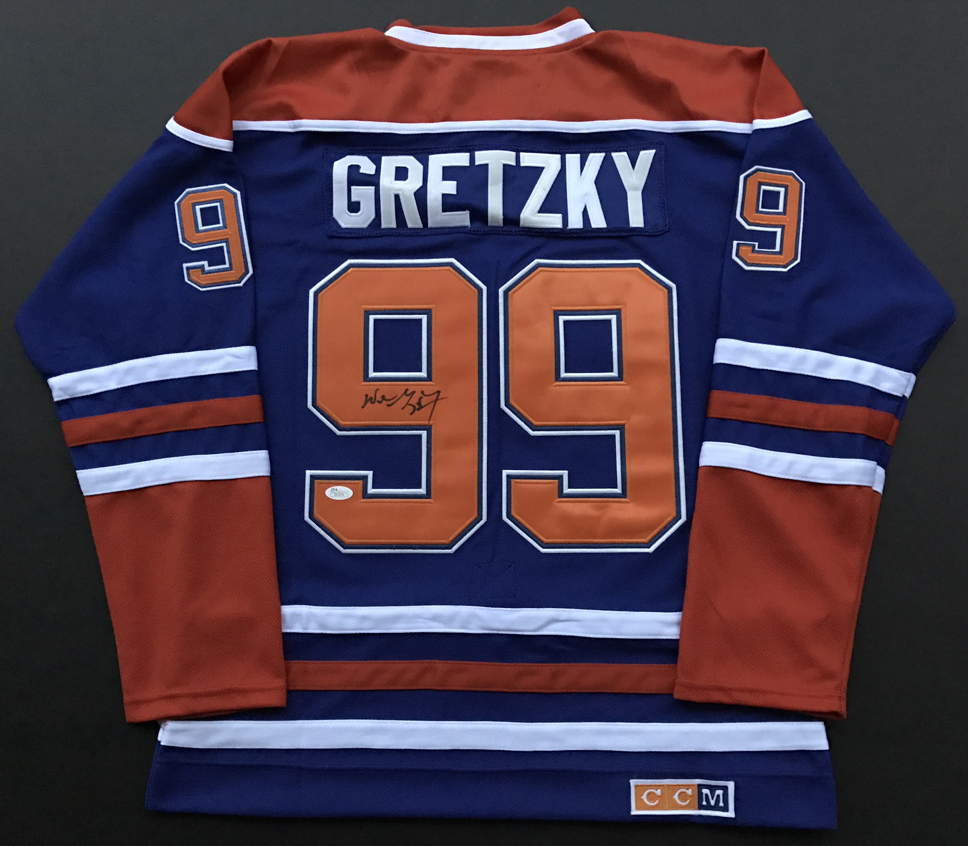 Wayne Gretzky Signed Oilers Captain Jersey (JSA LOA) at PristineAuction.com Wayne Gretzky Signed Oilers Captain Jersey (JSA LOA) at PristineAuction.com