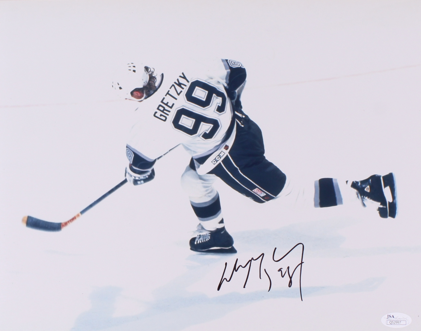 Wayne Gretzky Signed Kings 11x14 Photo (JSA COA) at PristineAuction.com Wayne Gretzky Signed Kings 11x14 Photo (JSA COA) at PristineAuction.com